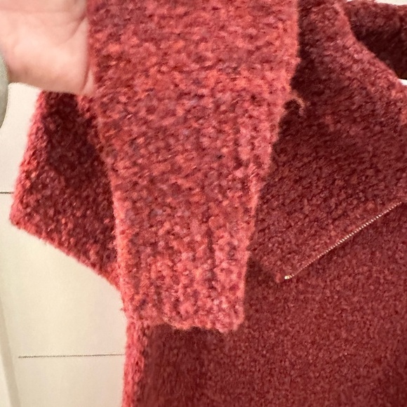 WHITE HOUSE BLACK MARKET Red side zip exaggerated collar woman soft sweater XS - Picture 7 of 12